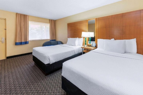 La Quinta by Wyndham Fort Lauderdale Pompano Beach image 18