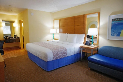 La Quinta by Wyndham Fort Lauderdale Pompano Beach image 21