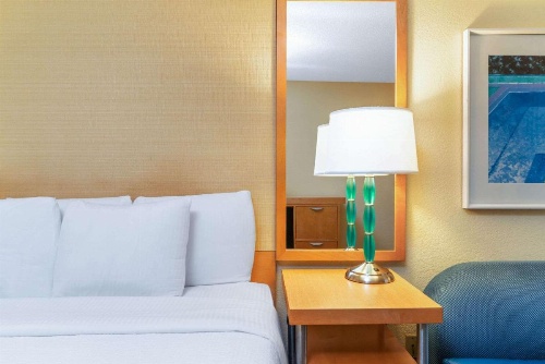 La Quinta by Wyndham Fort Lauderdale Pompano Beach image 8
